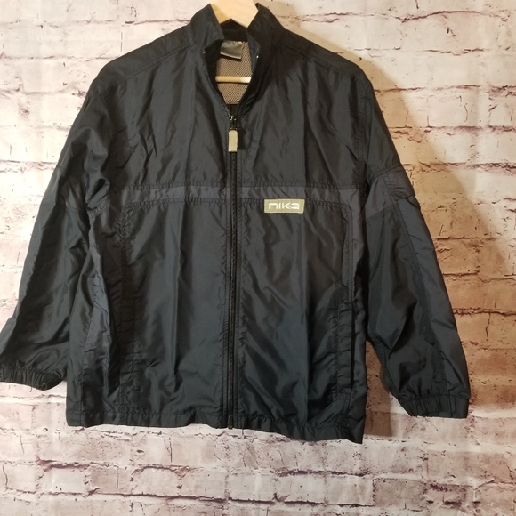 womens nike wind breaker